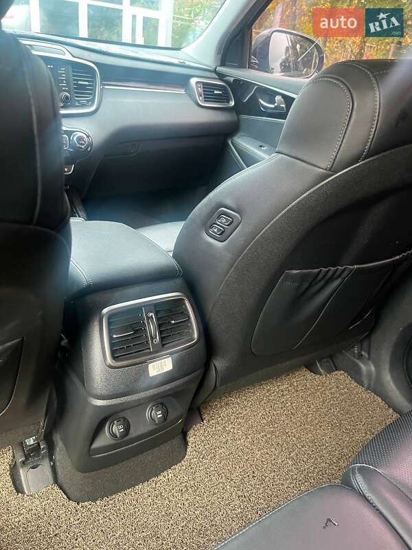 Внедорожник / Кроссовер Kia Sorento 2018 в Житомире фото 18 Внедорожник / Кроссовер Kia Sorento 2018 в Житомире