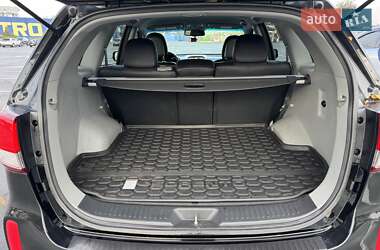 Позашляховик / Кросовер Kia Sorento 2014 в 