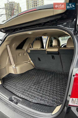 Внедорожник / Кроссовер Kia Sorento 2010 в 