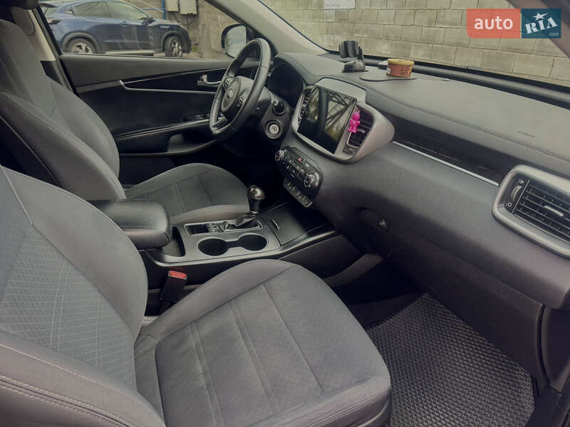 Внедорожник / Кроссовер Kia Sorento 2017 в Киеве