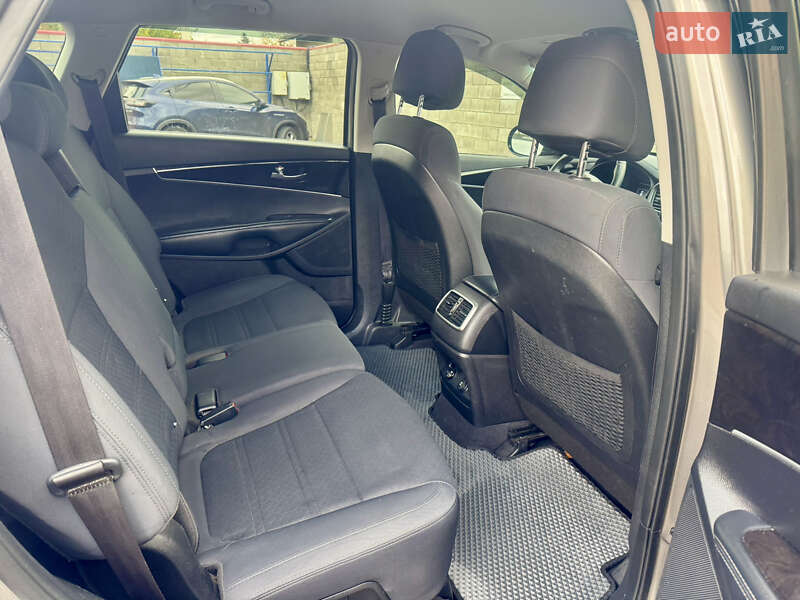 Внедорожник / Кроссовер Kia Sorento 2017 в Киеве