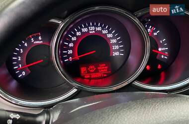 Внедорожник / Кроссовер Kia Sorento 2011 в 
