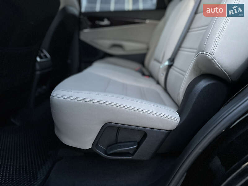 Внедорожник / Кроссовер Kia Sorento 2015 в Владимире