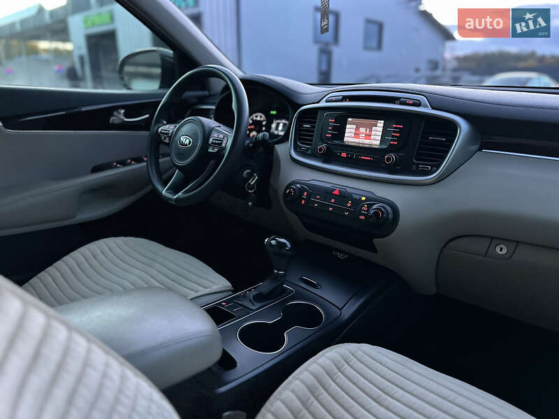 Внедорожник / Кроссовер Kia Sorento 2015 в Владимире