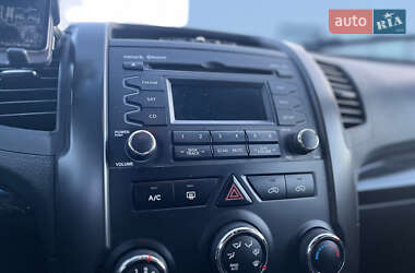 Позашляховик / Кросовер Kia Sorento 2012 в  фото 22 Позашляховик / Кросовер Kia Sorento 2012 в