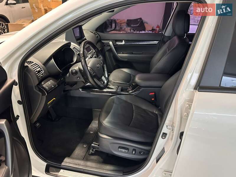 Внедорожник / Кроссовер Kia Sorento 2012 в Одессе