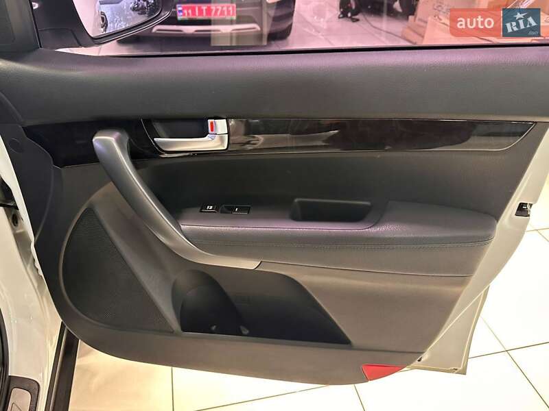 Внедорожник / Кроссовер Kia Sorento 2012 в Одессе