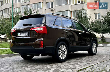 Позашляховик / Кросовер Kia Sorento 2014 в  фото 7 Позашляховик / Кросовер Kia Sorento 2014 в