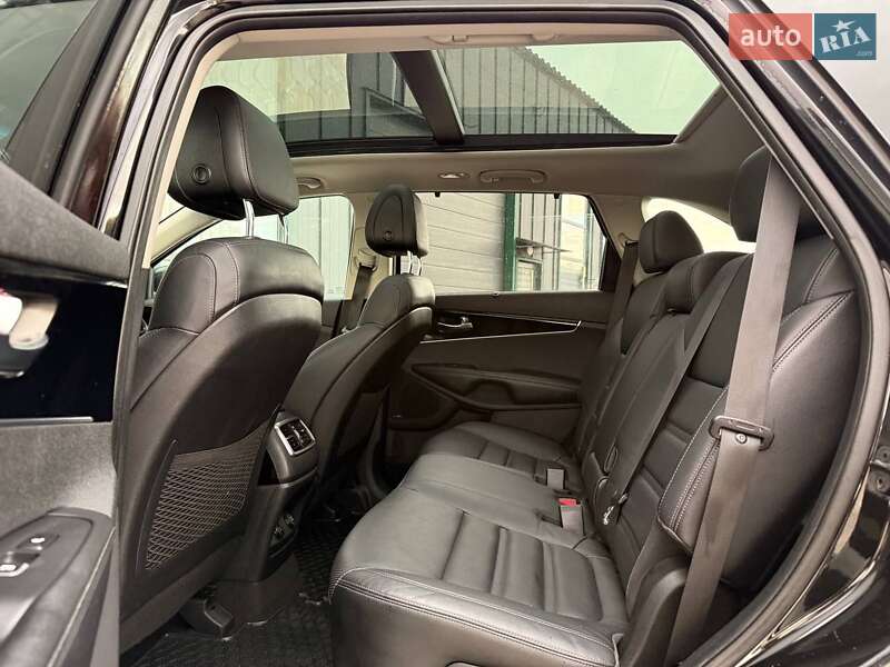 Внедорожник / Кроссовер Kia Sorento 2016 в Ивано-Франковске