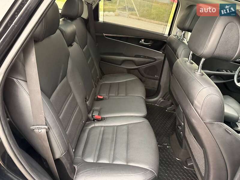 Внедорожник / Кроссовер Kia Sorento 2016 в Ивано-Франковске
