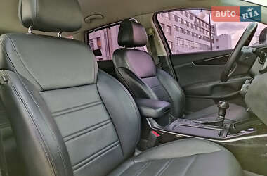 Внедорожник / Кроссовер Kia Sorento 2015 в 