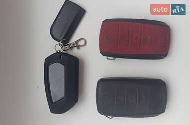 Позашляховик / Кросовер Kia Sorento 2016 в 