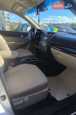 Позашляховик / Кросовер Kia Sorento 2013 в  фото 20 Позашляховик / Кросовер Kia Sorento 2013 в