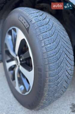 Внедорожник / Кроссовер Kia Sorento 2015 в 