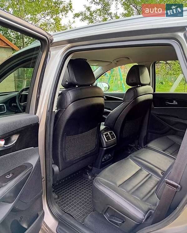 Позашляховик / Кросовер Kia Sorento 2015 в Запоріжжі