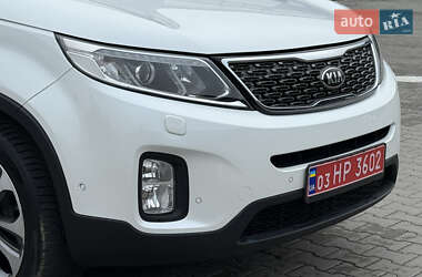 Позашляховик / Кросовер Kia Sorento 2015 в 