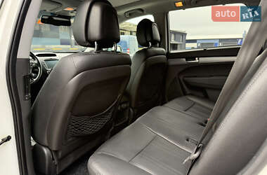 Позашляховик / Кросовер Kia Sorento 2015 в 