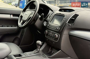 Позашляховик / Кросовер Kia Sorento 2015 в 