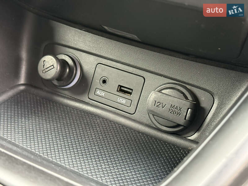 Внедорожник / Кроссовер Kia Sorento 2015 в Ровно