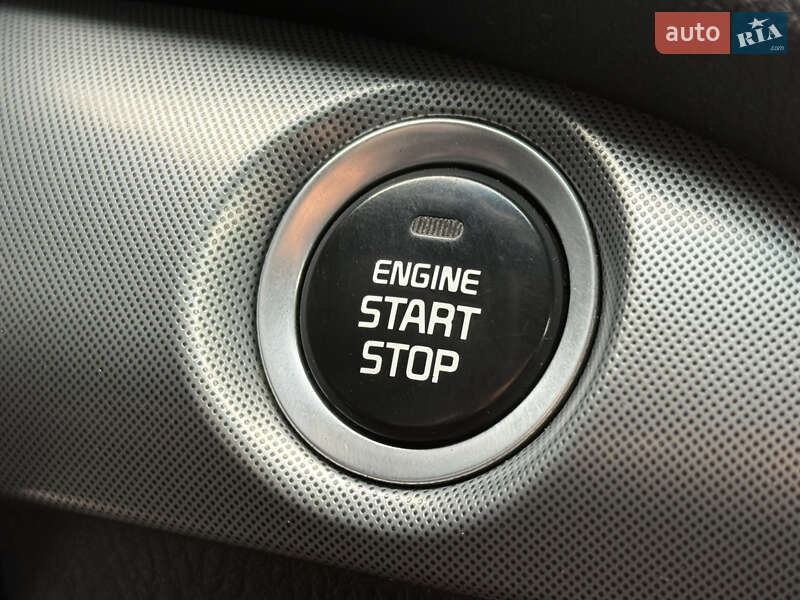 Внедорожник / Кроссовер Kia Sorento 2015 в Ровно