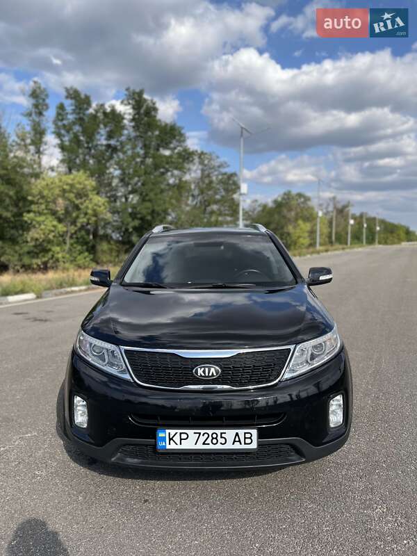 Внедорожник / Кроссовер Kia Sorento 2013 в Новониколаевке фото 2 Внедорожник / Кроссовер Kia Sorento 2013 в Новониколаевке