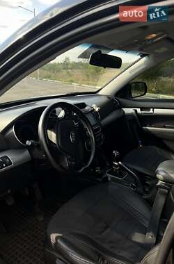 Позашляховик / Кросовер Kia Sorento 2013 в 