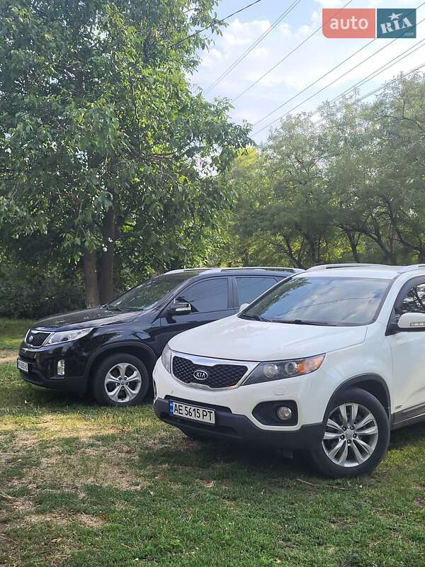 Внедорожник / Кроссовер Kia Sorento 2013 в Новониколаевке фото 20 Внедорожник / Кроссовер Kia Sorento 2013 в Новониколаевке