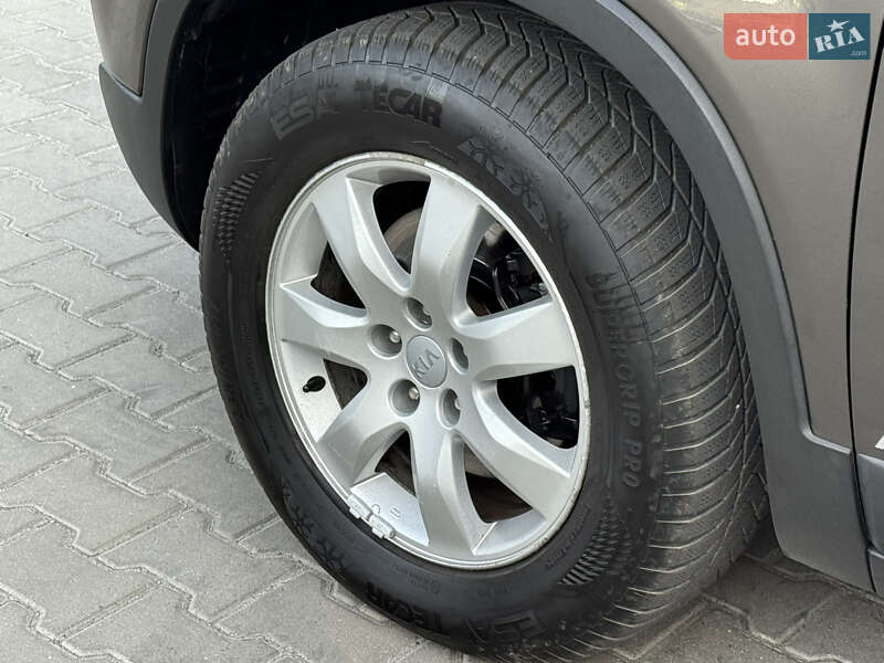 Внедорожник / Кроссовер Kia Sorento 2012 в Ровно