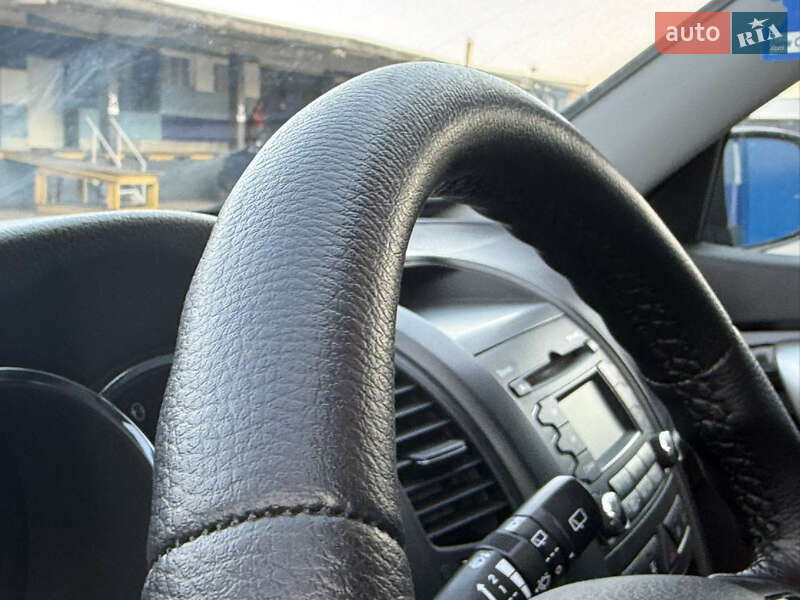 Внедорожник / Кроссовер Kia Sorento 2012 в Ровно