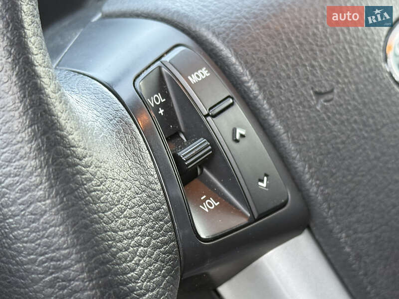 Внедорожник / Кроссовер Kia Sorento 2012 в Ровно