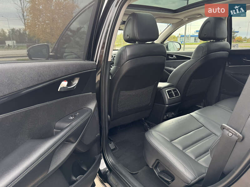 Внедорожник / Кроссовер Kia Sorento 2016 в Ивано-Франковске фото 27 Внедорожник / Кроссовер Kia Sorento 2016 в Ивано-Франковске