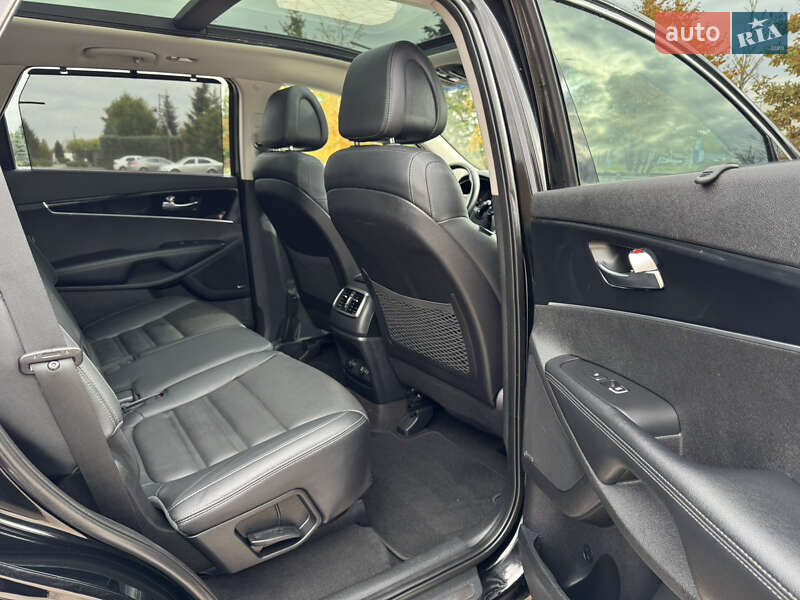 Внедорожник / Кроссовер Kia Sorento 2016 в Ивано-Франковске фото 28 Внедорожник / Кроссовер Kia Sorento 2016 в Ивано-Франковске