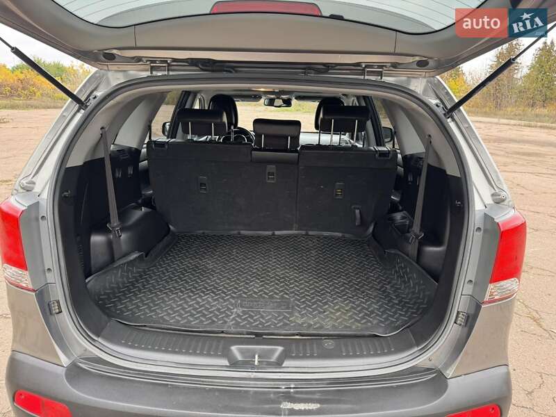 Внедорожник / Кроссовер Kia Sorento 2012 в Мене фото 34 Внедорожник / Кроссовер Kia Sorento 2012 в Мене