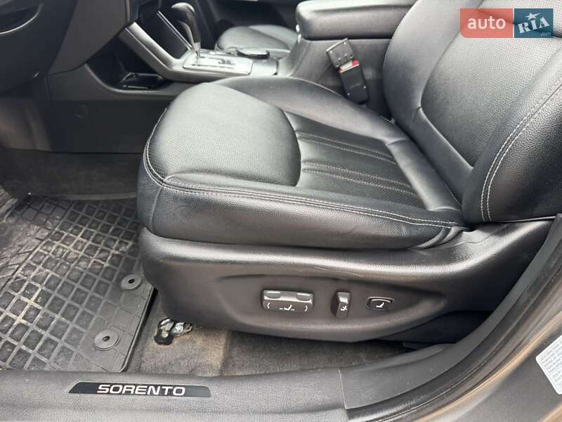 Внедорожник / Кроссовер Kia Sorento 2012 в Мене фото 29 Внедорожник / Кроссовер Kia Sorento 2012 в Мене