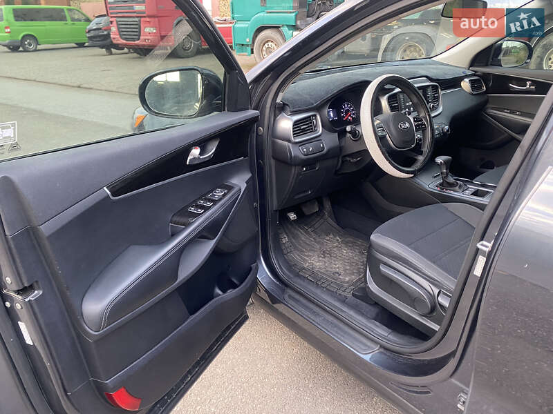 Внедорожник / Кроссовер Kia Sorento 2019 в Самборе фото 36 Внедорожник / Кроссовер Kia Sorento 2019 в Самборе