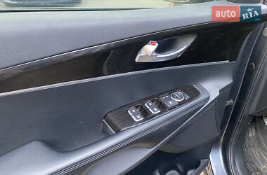 Внедорожник / Кроссовер Kia Sorento 2019 в 