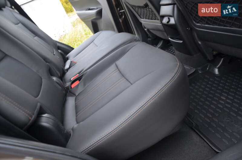 Внедорожник / Кроссовер Kia Sorento 2013 в Стрые