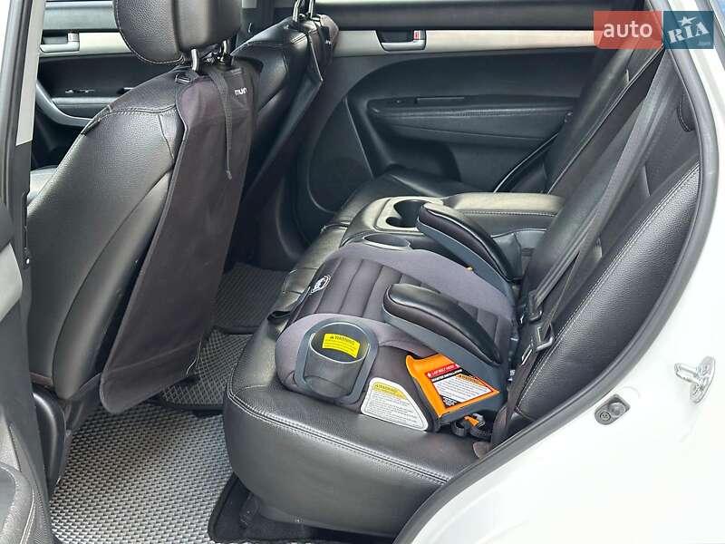 Внедорожник / Кроссовер Kia Sorento 2011 в Одессе