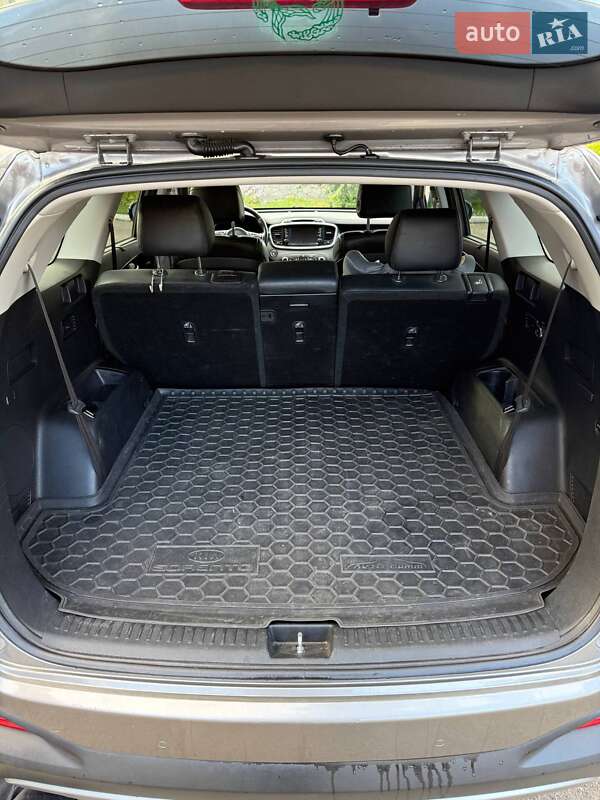 Позашляховик / Кросовер Kia Sorento 2017 в Полтаві фото 16 Позашляховик / Кросовер Kia Sorento 2017 в Полтаві