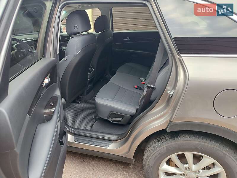 Позашляховик / Кросовер Kia Sorento 2016 в Білій Церкві фото 21 Позашляховик / Кросовер Kia Sorento 2016 в Білій Церкві