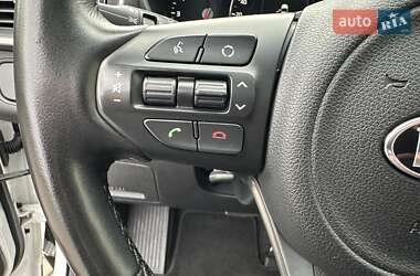 Внедорожник / Кроссовер Kia Sorento 2015 в 