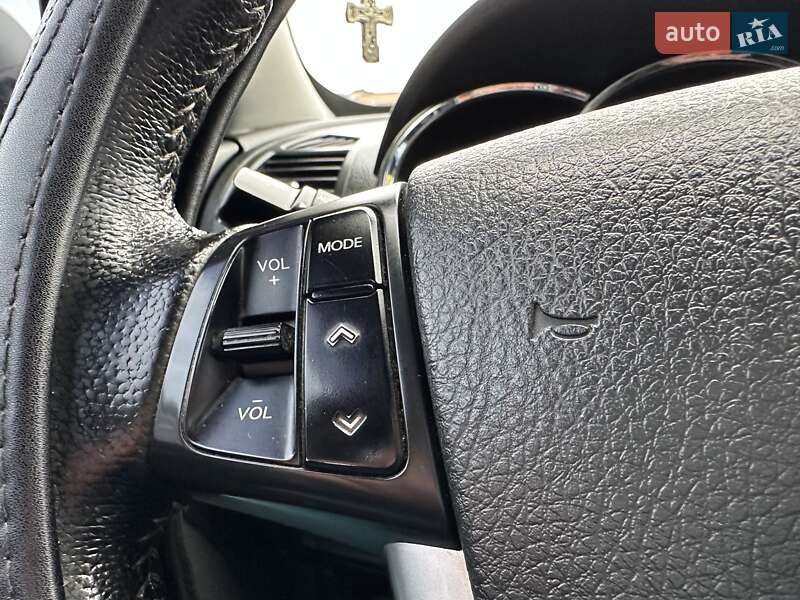 Внедорожник / Кроссовер Kia Sorento 2011 в Хмельницком