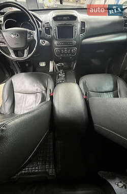 Позашляховик / Кросовер Kia Sorento 2014 в  фото 16 Позашляховик / Кросовер Kia Sorento 2014 в