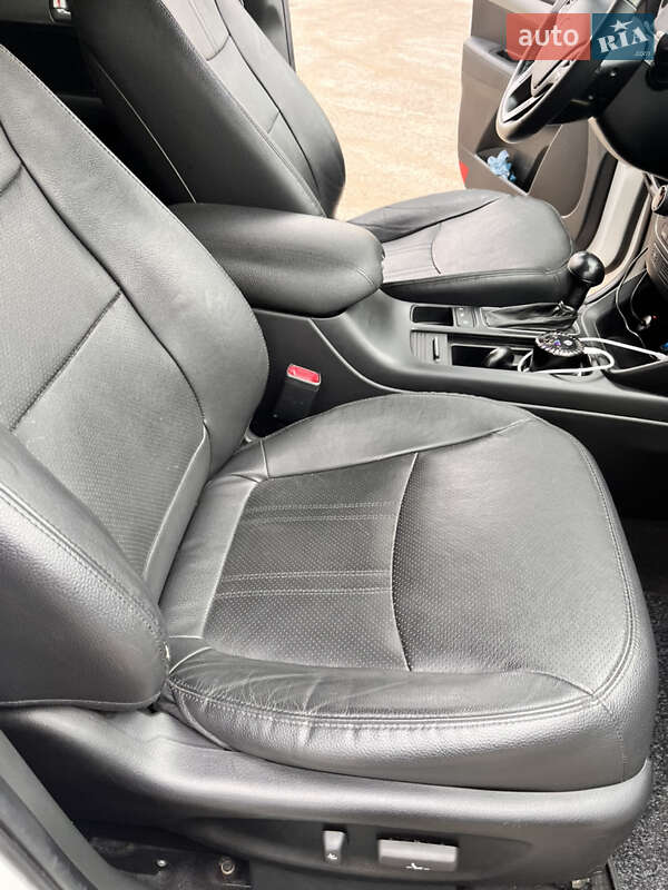 Позашляховик / Кросовер Kia Sorento 2014 в Радивиліві