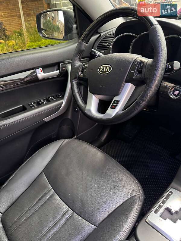 Позашляховик / Кросовер Kia Sorento 2012 в Одесі