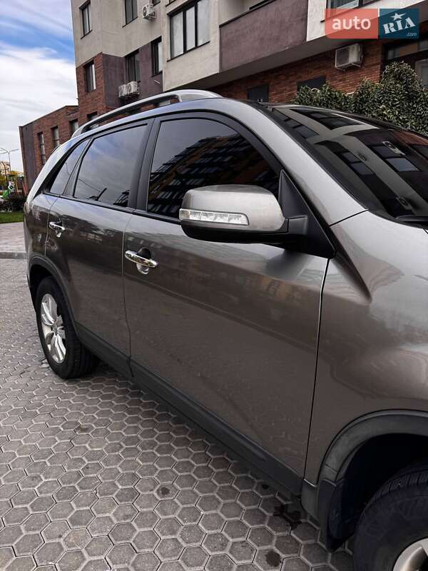 Позашляховик / Кросовер Kia Sorento 2012 в Одесі
