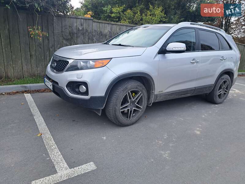 Внедорожник / Кроссовер Kia Sorento 2011 в Звягеле