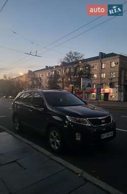 Позашляховик / Кросовер Kia Sorento 2013 в 