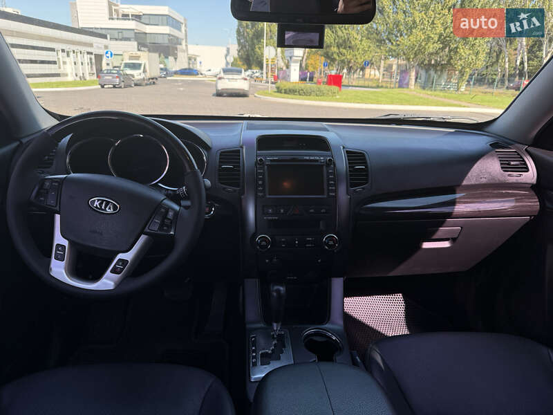 Позашляховик / Кросовер Kia Sorento 2011 в Одесі
