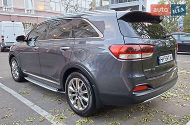 Позашляховик / Кросовер Kia Sorento 2015 в 